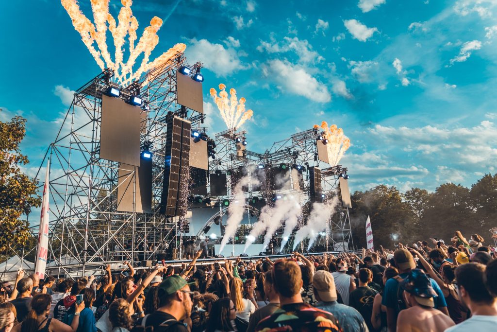 Structures Scéniques, Échafaudages et Scènes Mobiles​